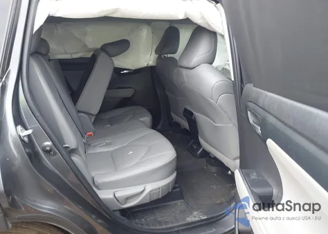 2022 Toyota Highlander Xle z USA, uszkodzony, nr VIN 5TDGZRAH8NS103040